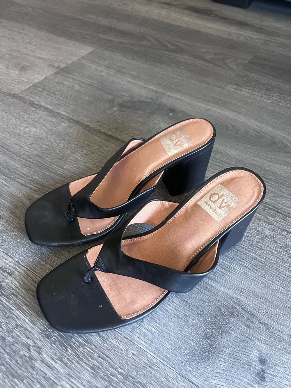 DOLCE VITA Black Block Heel Thong Sandals - Women's